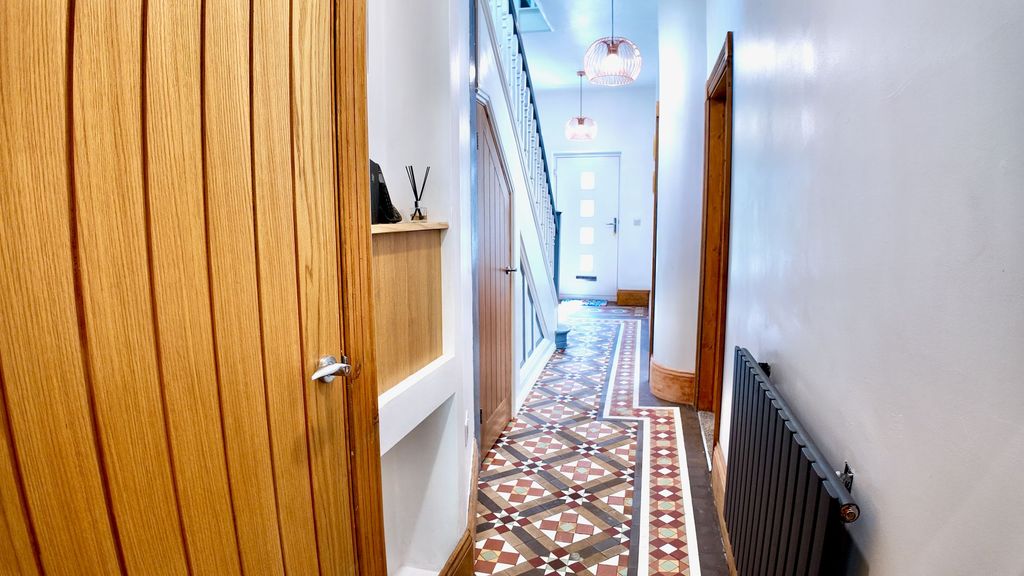 Additional image 19 of 4 bed semi-detached house for saleThe Crescent, Ebbw Vale NP23