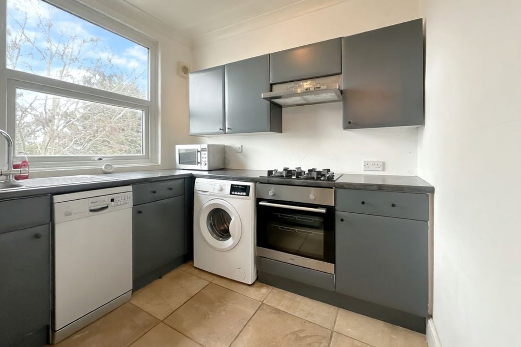 Property photo 3 of 12 Picture No. 24