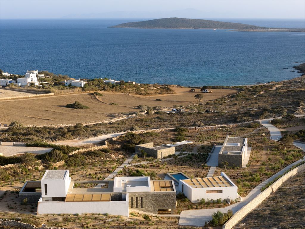 Property photo 1 of 39