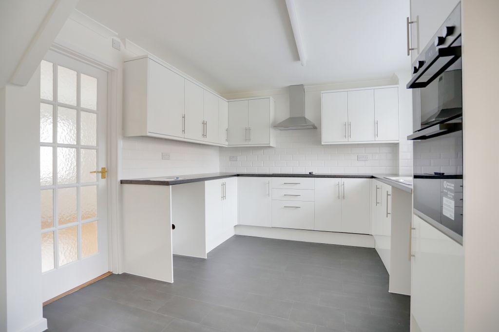 Property photo 3 of 13 2