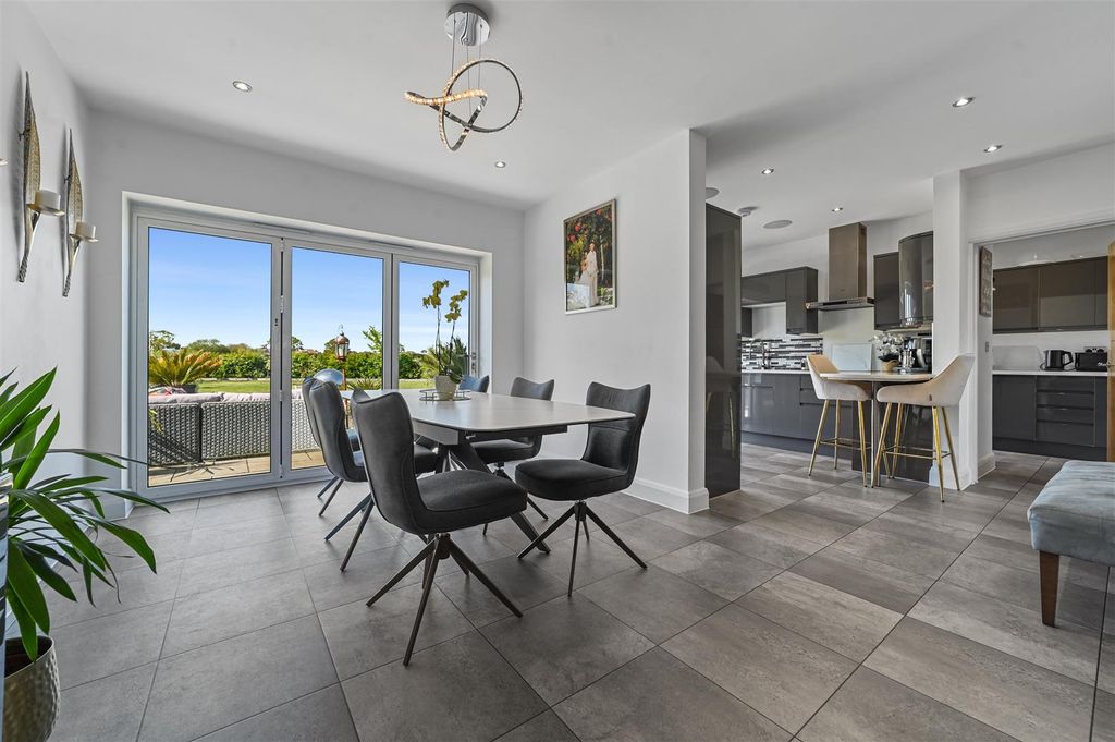 Property photo 3 of 22 Open Plan Living