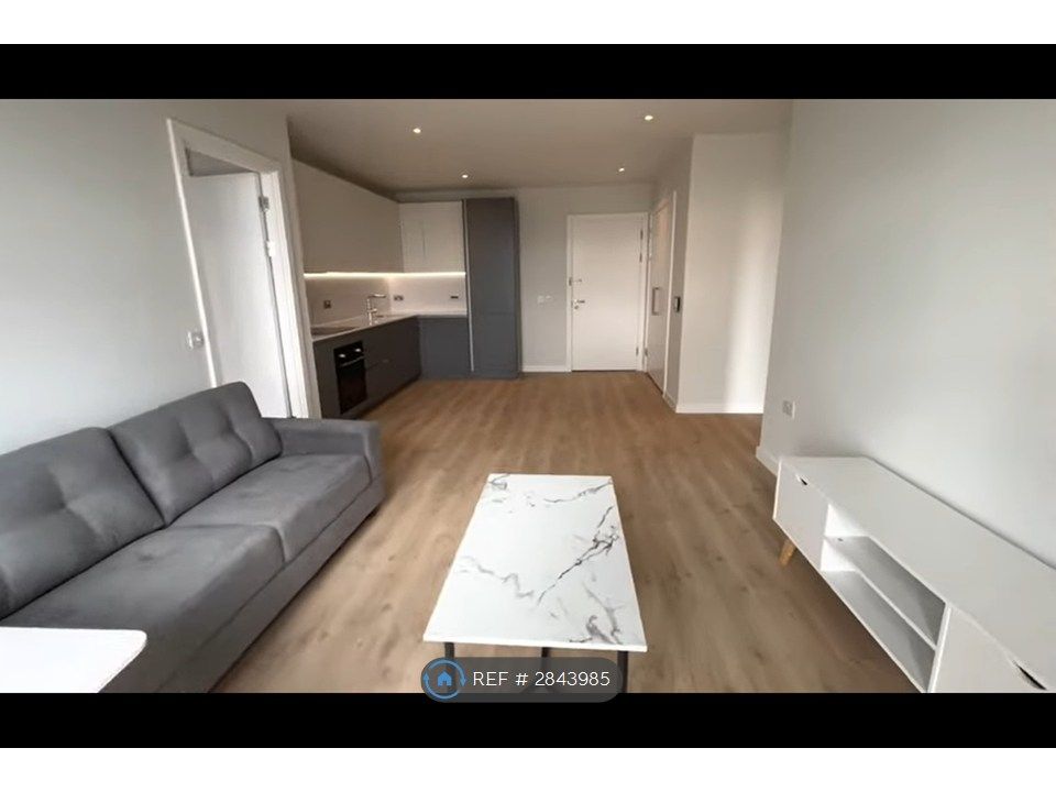 Property photo 2 of 25