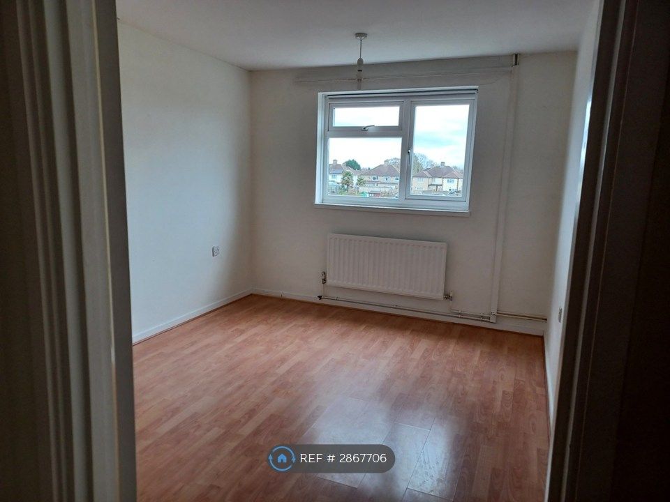 Property photo 3 of 5