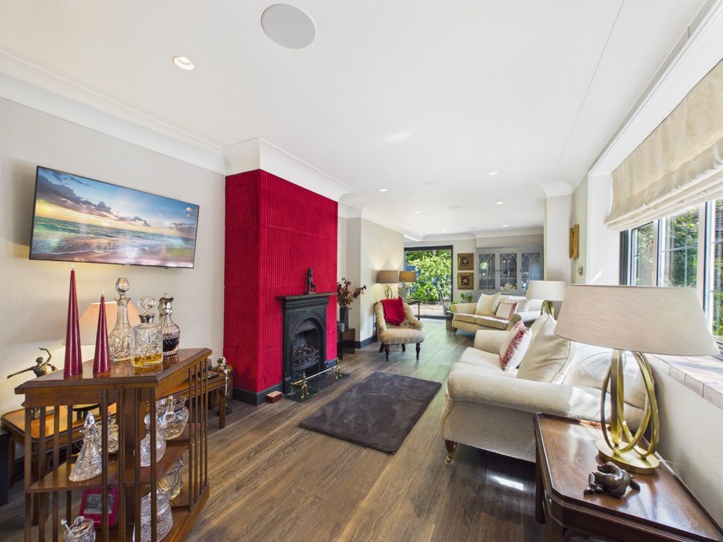 Property photo 2 of 32 5161773
