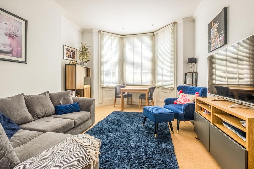 Property photo 3 of 10 Gff 12 College Terrace -4.Jpg