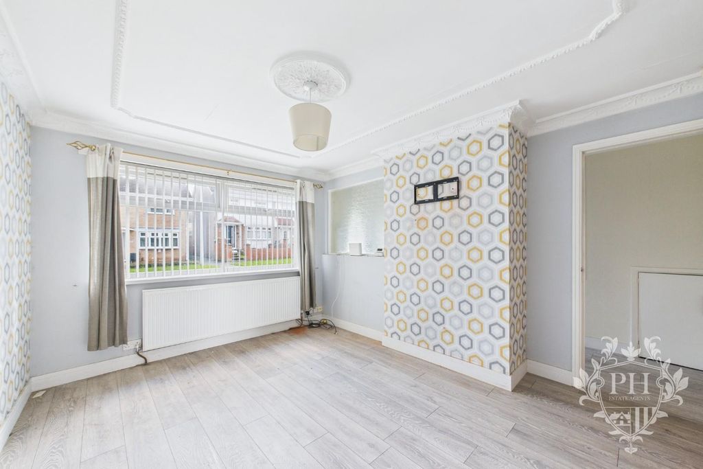 Property photo 2 of 11 Cam02002G0-Pr0241-Still008.Jpg