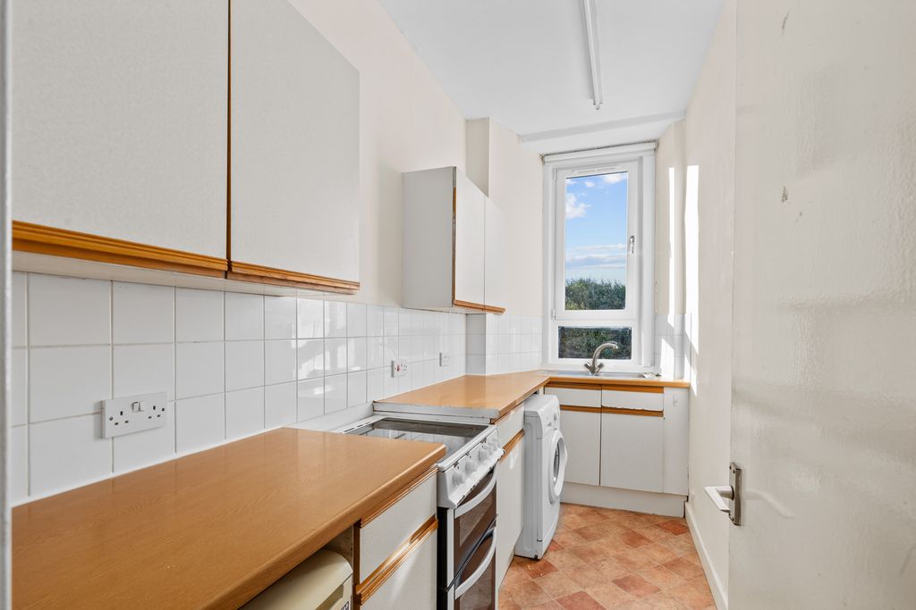 Additional image 7 of 3 bed flat for sale29A Union Place, Dundee DD2