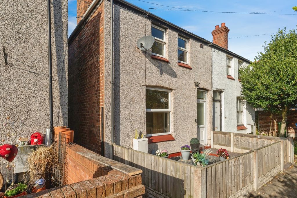 Property photo 1 of 18 Front