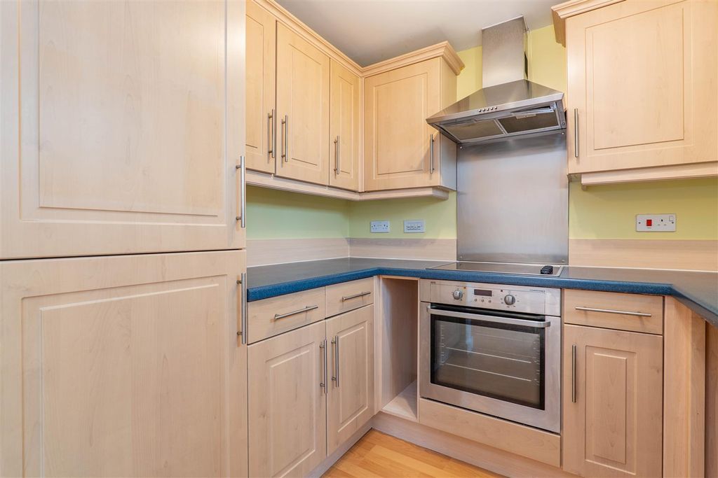 Property photo 3 of 14 Kitchen