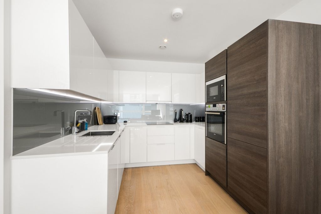 Property photo 3 of 12 Dsc_3280_High