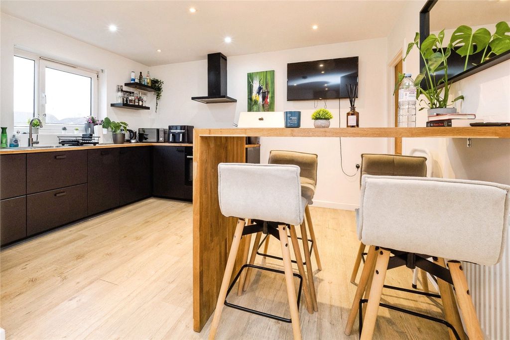 Property photo 3 of 20 Picture No. 10