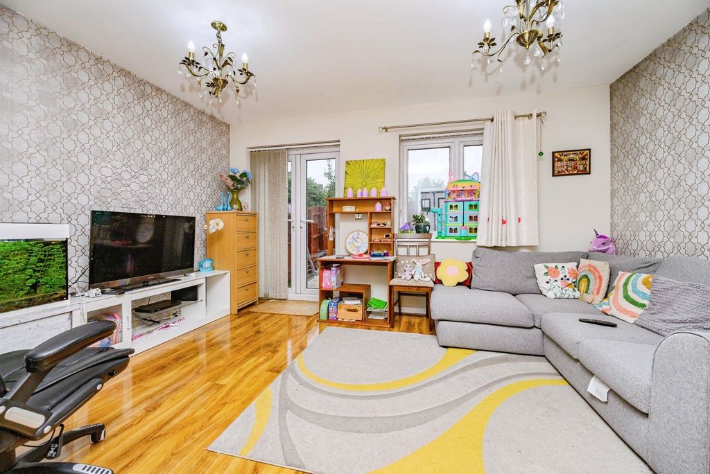 Property photo 2 of 10 Pbox-Img.Jpg