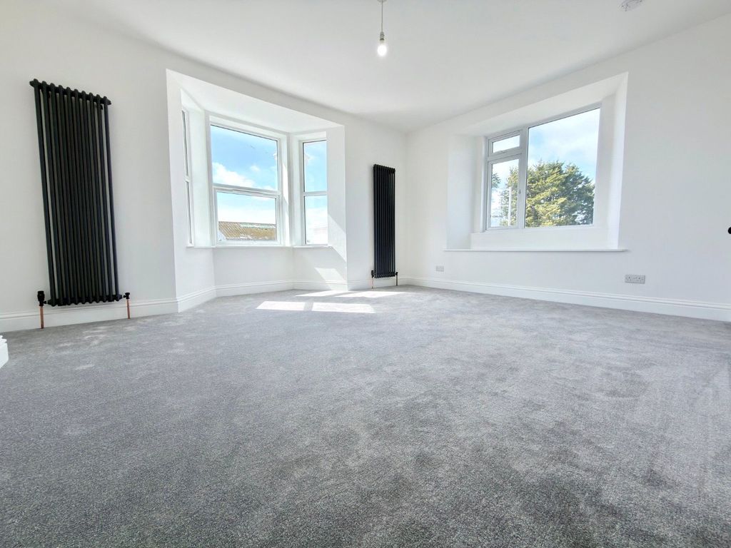 Property photo 3 of 11 Picture No. 08