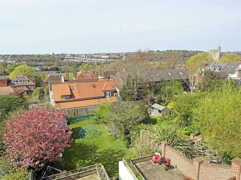 Property photo 2 of 15 Viewa.Jpg