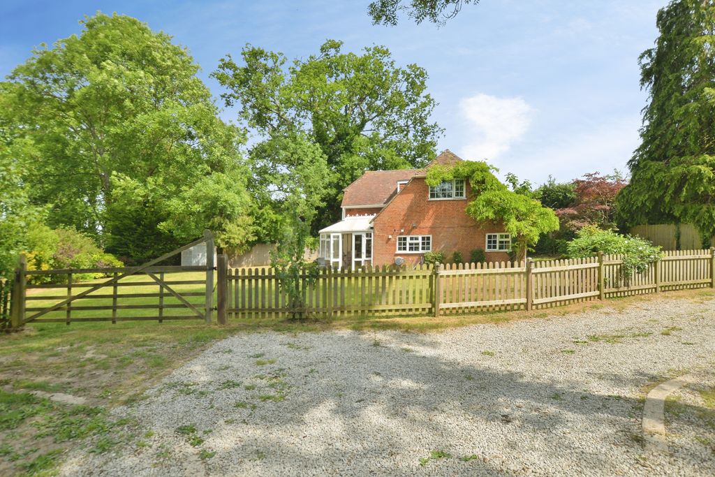 Property photo 2 of 20