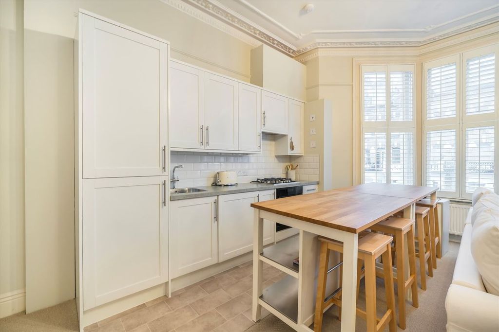 Property photo 3 of 5