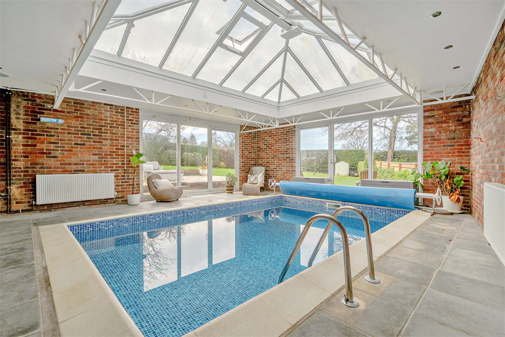 Property photo 2 of 25