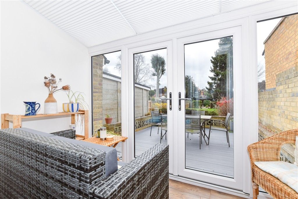 Property photo 2 of 12 Conservatory
