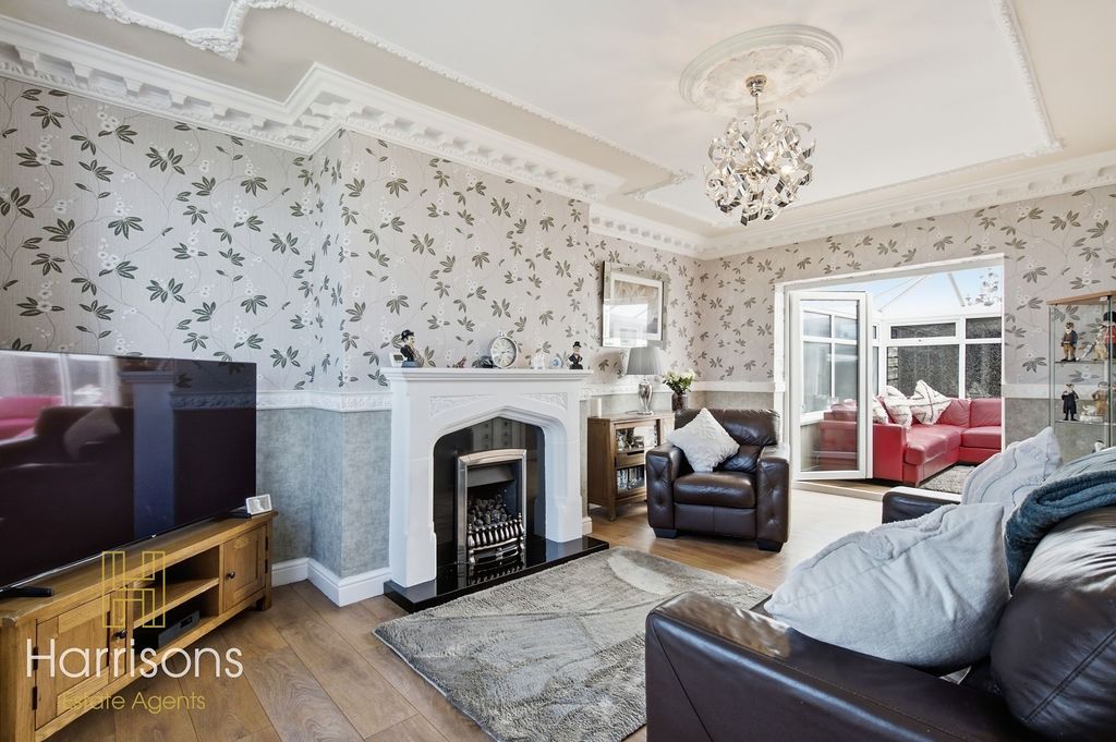 Property photo 2 of 35 5203883