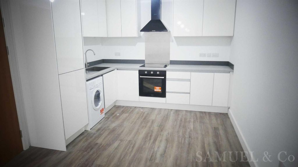 Property photo 2 of 9