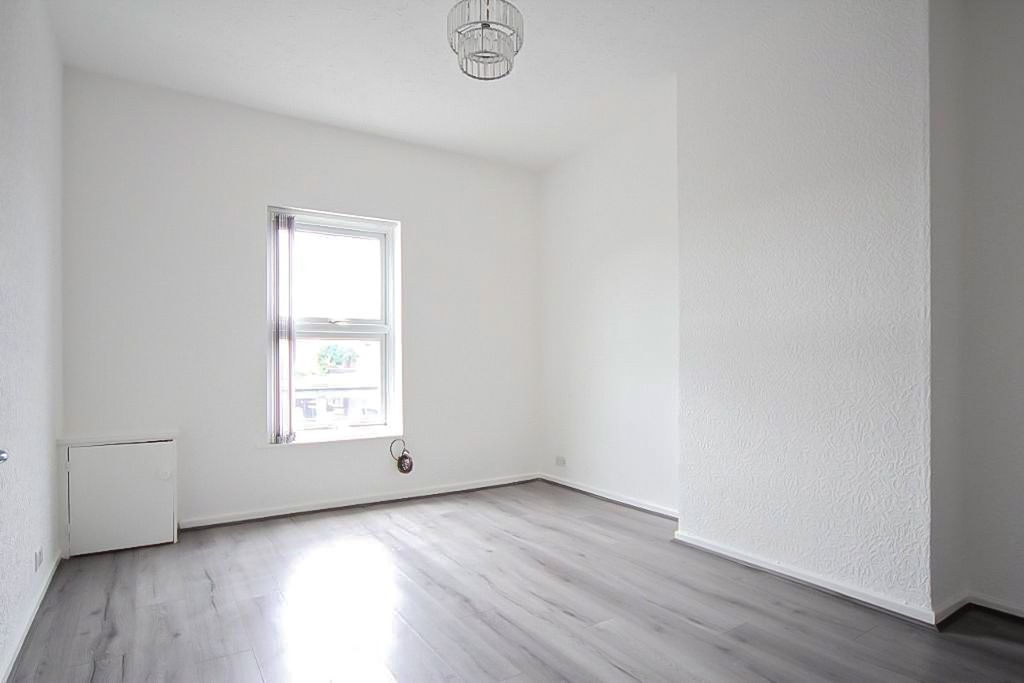 Property photo 2 of 10 Picture No. 03