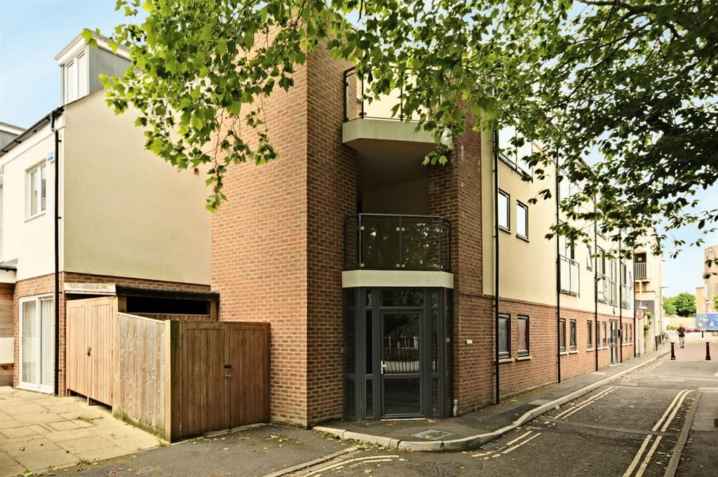 Property photo 1 of 7 Flat 4 43 Jericho Street 6.Jpg