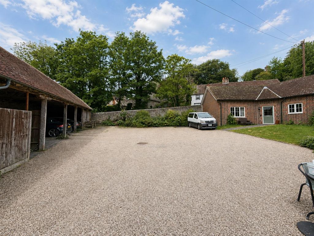 Property photo 2 of 14