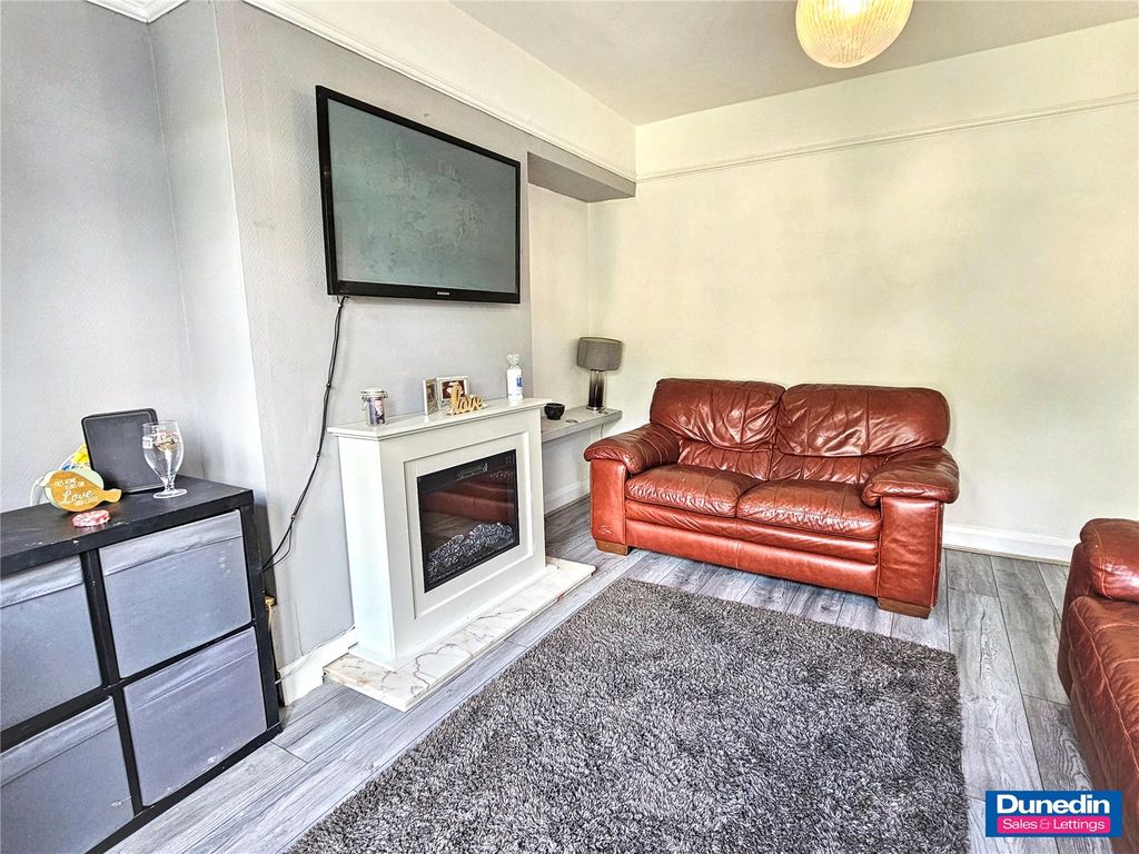 Property photo 3 of 24 Picture No. 14