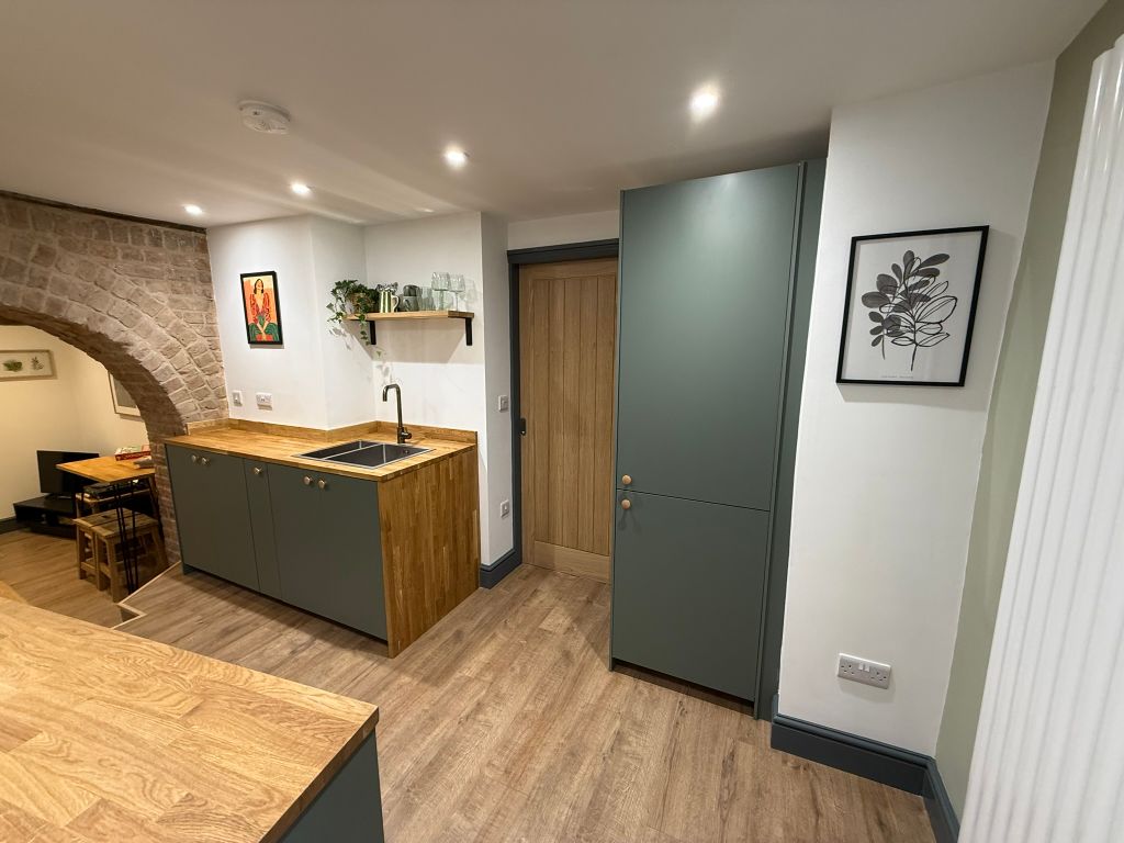 Property photo 2 of 10 Kitchen