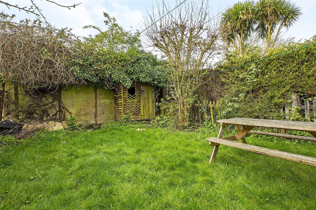 Property photo 2 of 8 Picture No. 05