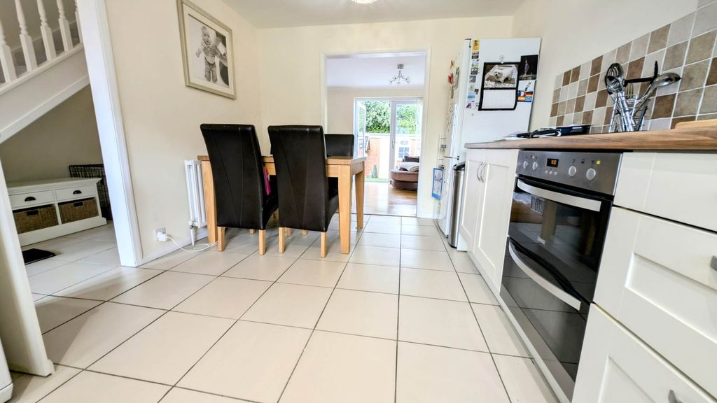 Property photo 3 of 9