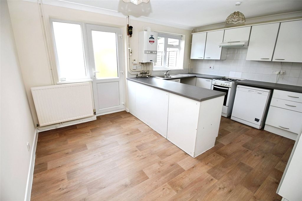 Property photo 3 of 12 Picture No. 12