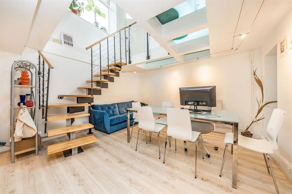 Property photo 3 of 9