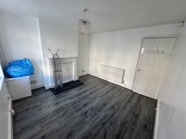 Property photo 2 of 9 Image