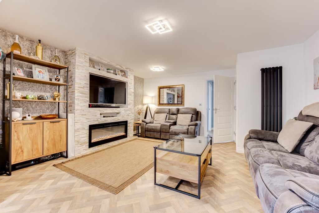Property photo 2 of 30 8 Forbes Drive, Corby-17.Jpg