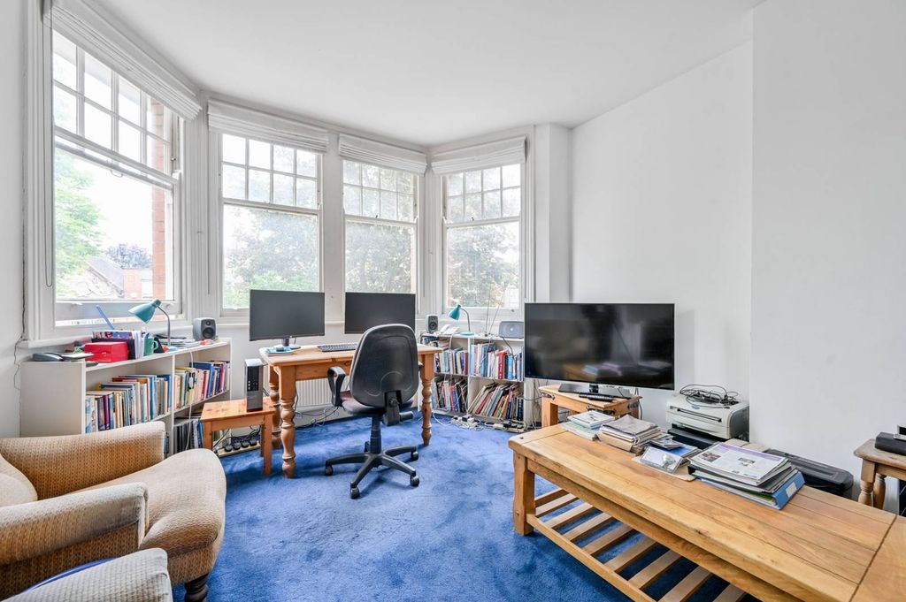 Property photo 2 of 7