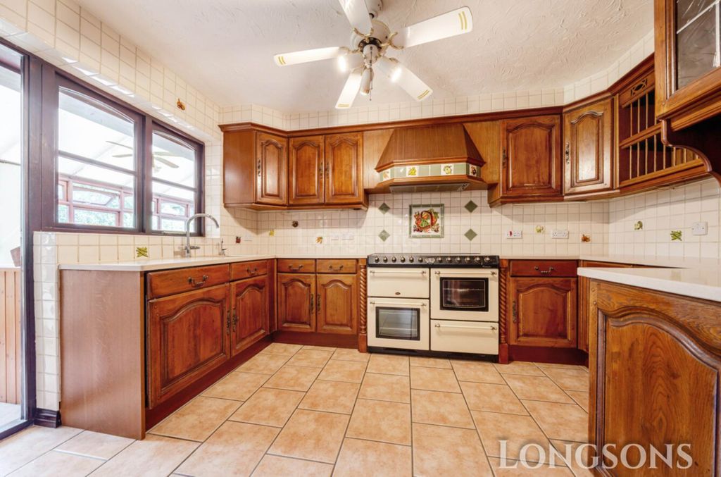 Property photo 3 of 22
