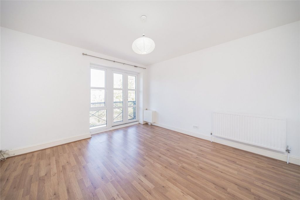 Property photo 2 of 14 Picture No. 02