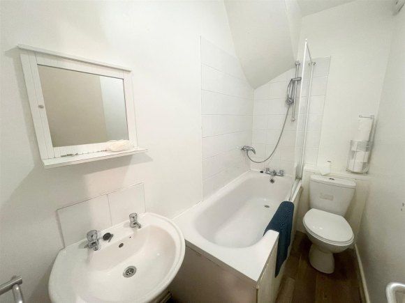 Property photo 3 of 11 9374176.Jpg