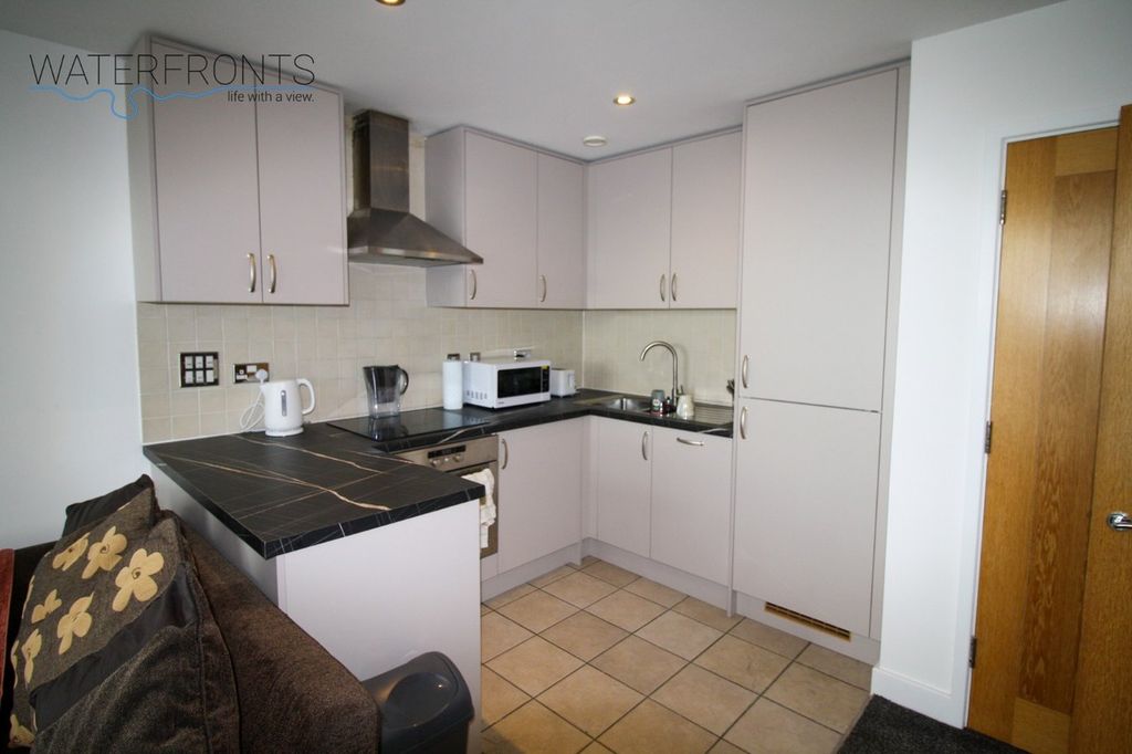 Property photo 3 of 5