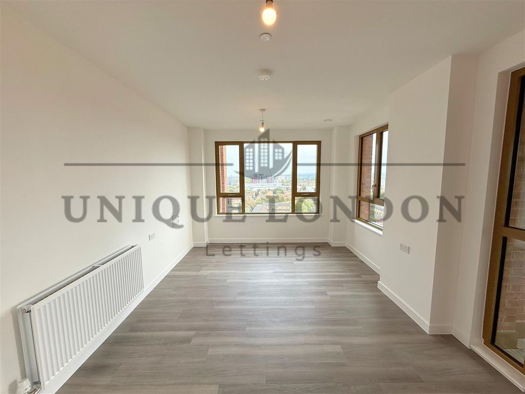 Property photo 3 of 10 343.Jpg