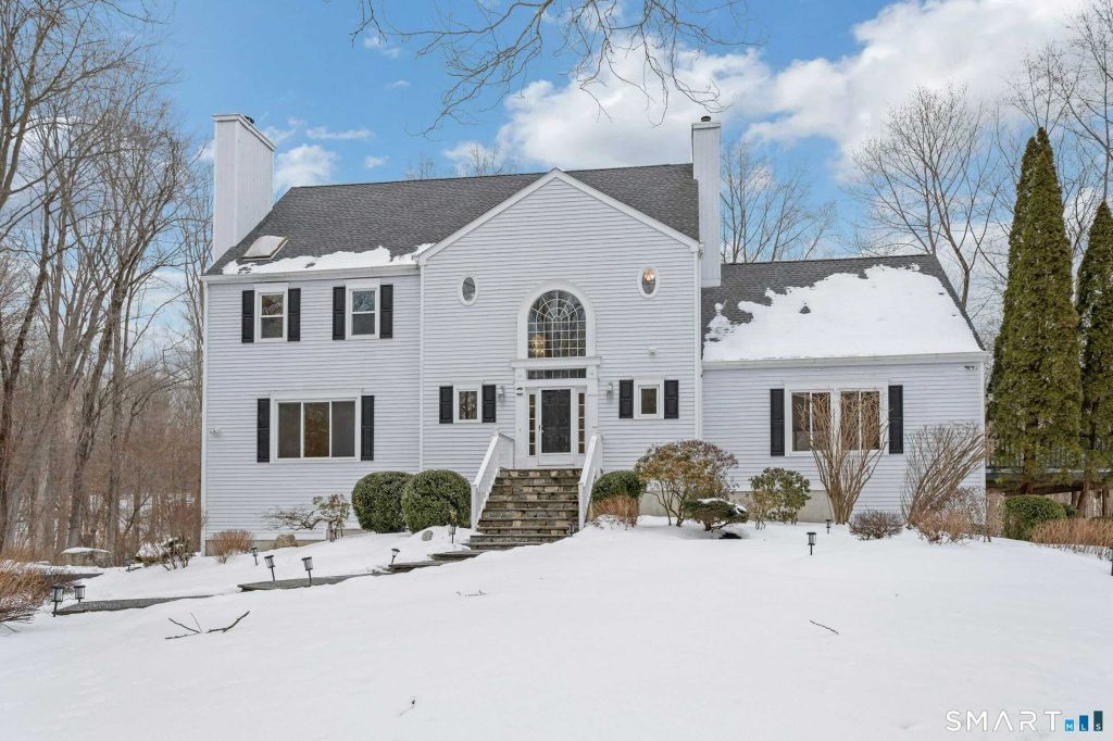 Property photo 1 of 31