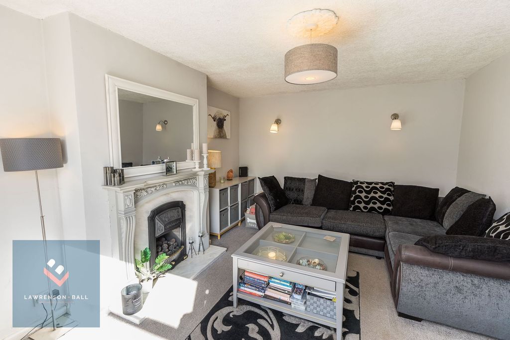 Property photo 2 of 15 Living Room