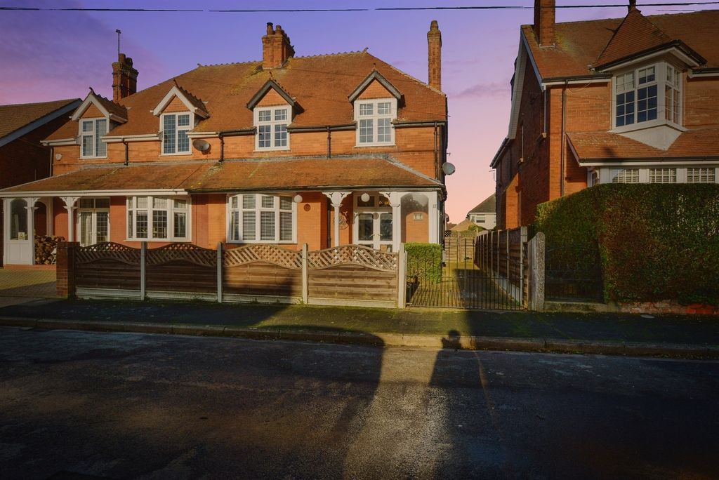 Property photo 1 of 27