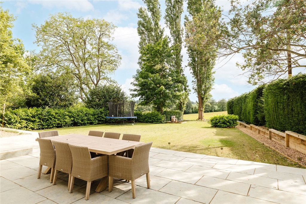 Property photo 2 of 23 Picture No. 25