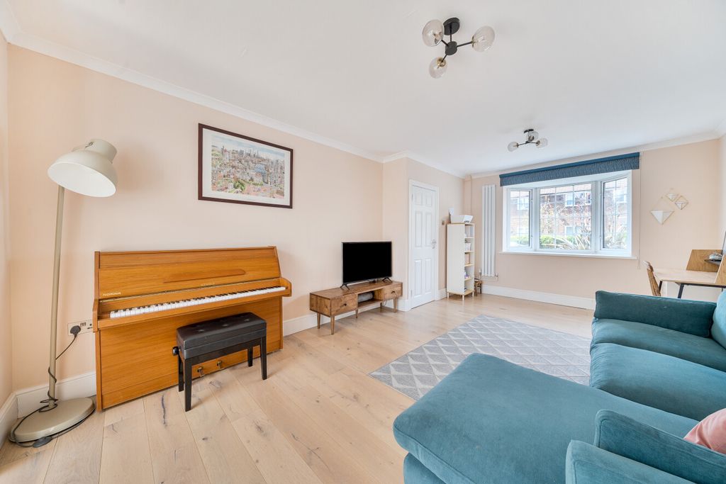 Property photo 3 of 12 1486309-3-6A4B9Bf...