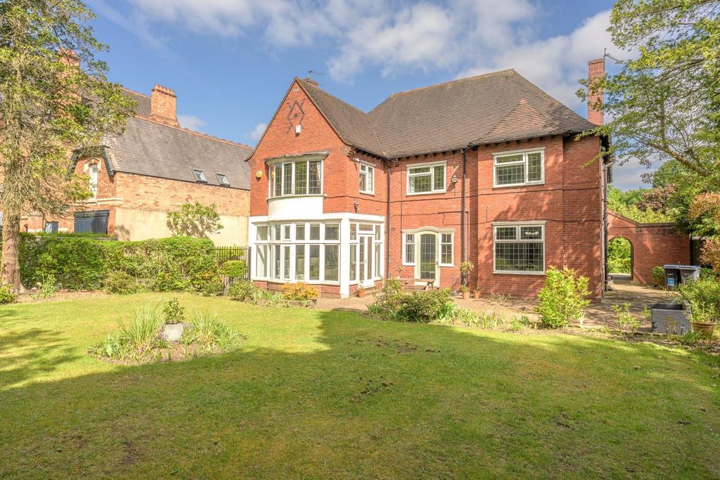 Property photo 1 of 12