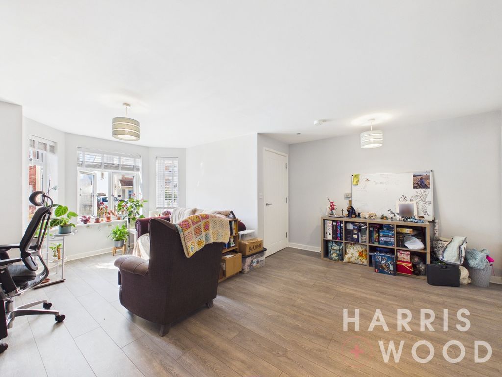 Property photo 2 of 11 5284634