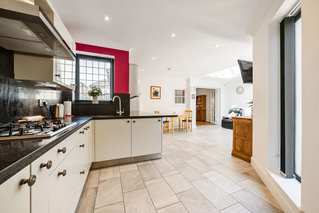 Property photo 3 of 21 1131745 (12)