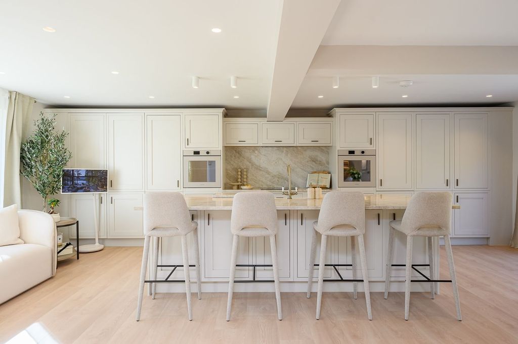 Property photo 2 of 24 Picture No. 03